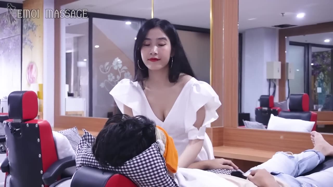 In the field of massage therapy, she has special skills