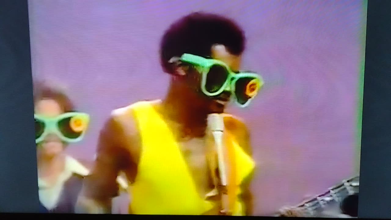 Sun Sun Of A Gun 1978 (Soul Train)