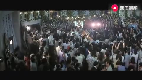 1973年7月20日-李小龍在香港逝世，他的喪禮分兩次舉行-一次在香港-一次在美國西雅圖