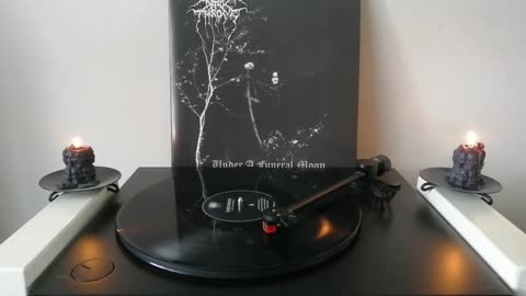 Darkthrone - Under a funeral moon
