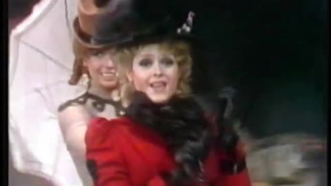 BERNADETTE PETERS sings 'Waiting for the Robert E Lee'