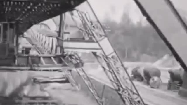 The Flying Train - Real Video from 1902