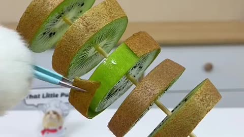 some kiwi jello!