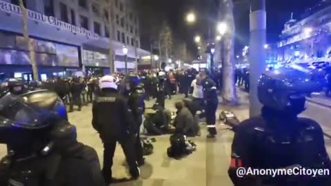 🇫🇷NWO troops in Paris