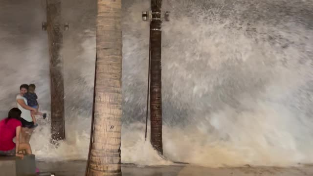 Waves Breaking in Mexico From Hurricane Kay