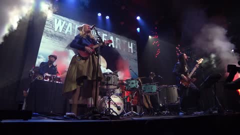 Walk off the Earth Live Stream (Hold On To Your Love)