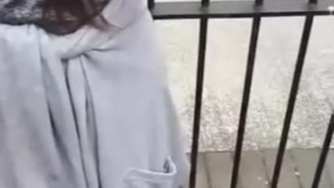 Irish Girl Confronts Potential Pedophile Invader🍺