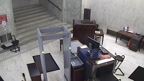 3091RHOBGRLowerIndepAveDoor_2021-01-05_20h40min02s850ms.mp4