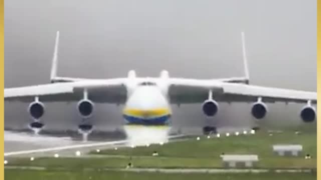 Maior avião de todos os tempos, o Antonov An-225 #shorts