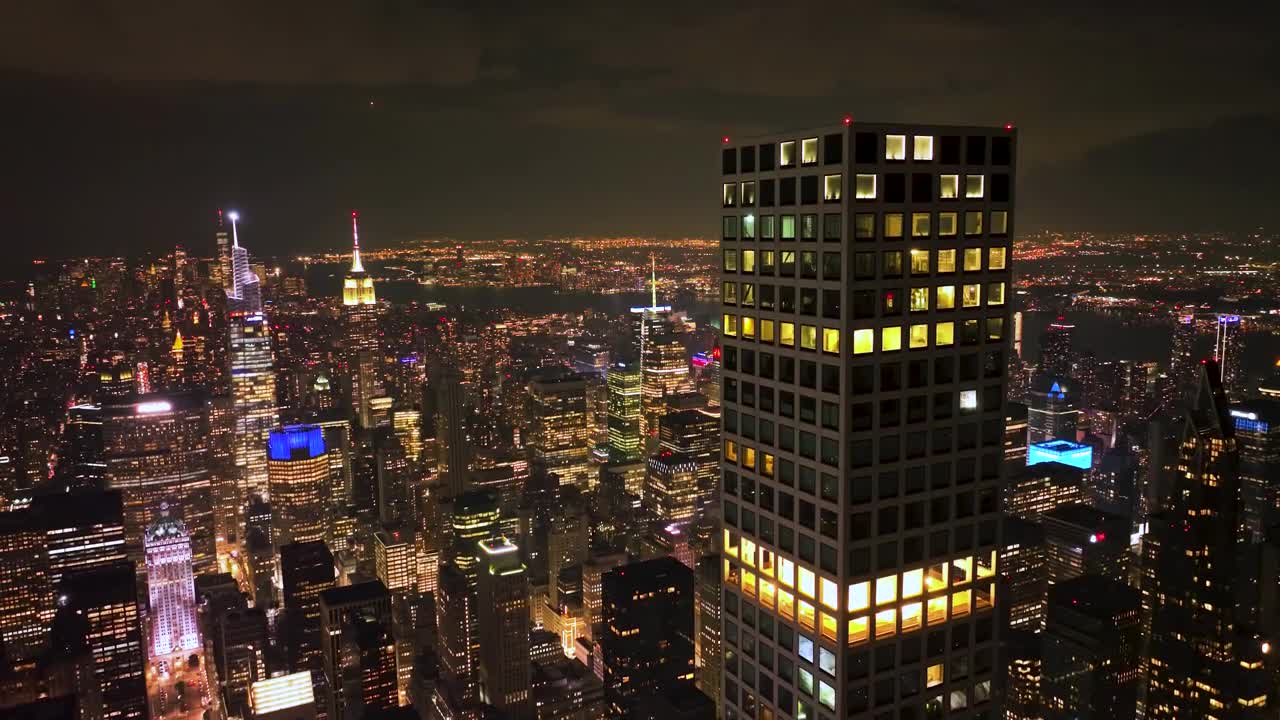 New York in 8K ULTRA HD - Capital of Earth