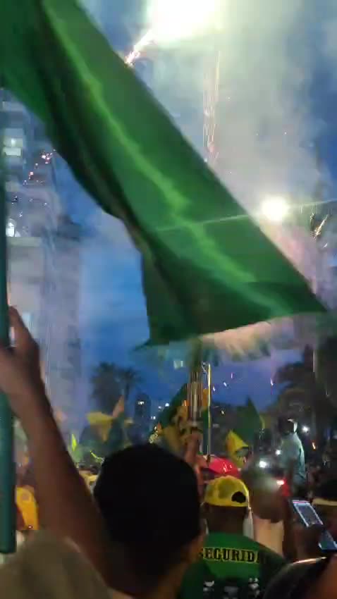 Video: así fue el banderazo heroico en el hotel que hospeda el Real Cartagena