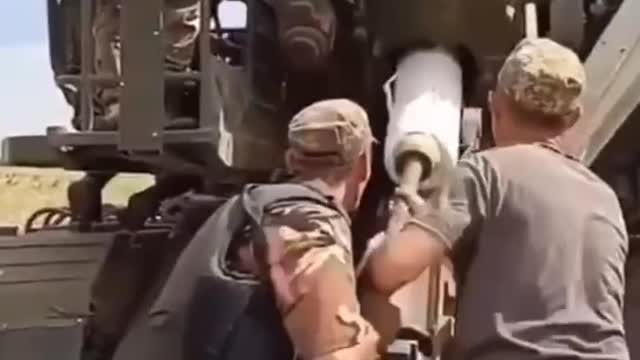 Footage of Self-loading Artillery Piece