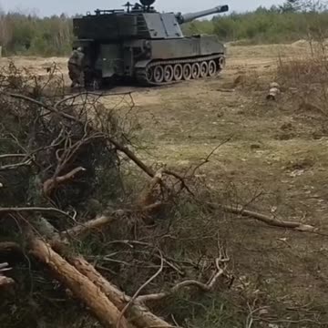 Ukrainians Fire Massive Italian 155mm Gun