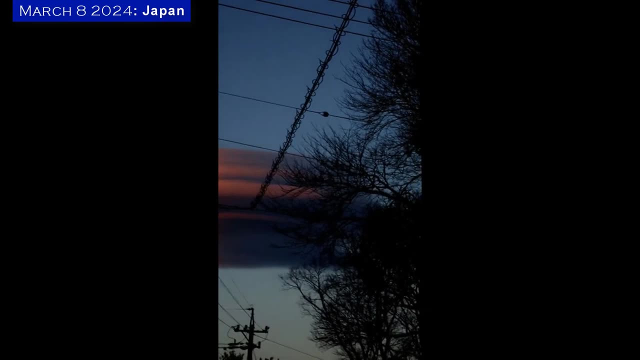 WOW! UFO passing quickly under the plane in Mexico