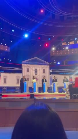 Trump Chant Breaks Out at Third Republican Presidential Debate!!