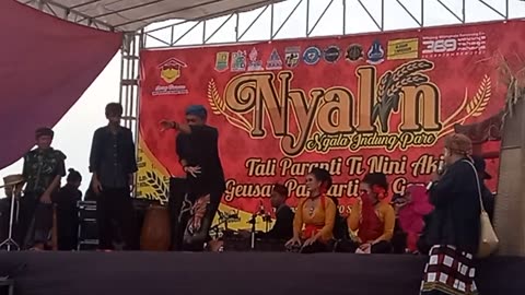 Sundanese traditional dance .JAIPONGAN