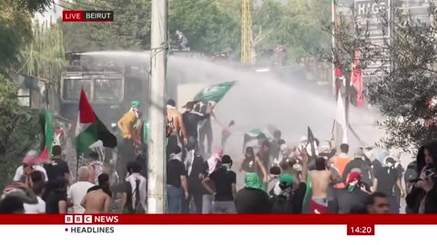 Lebanon protesters outside US embassy in Beirut after Gaza hospital blast - BBC News