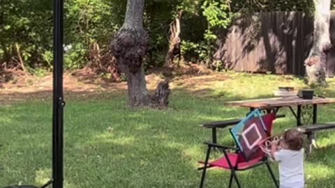 Dad taught his 1 year old how to dunk already 😂👏👏