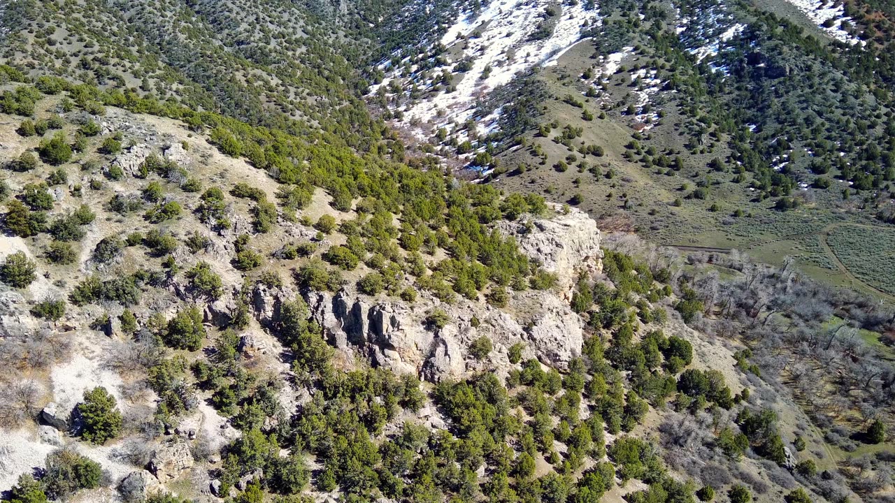 Scenic Cliffs in the Mountains!