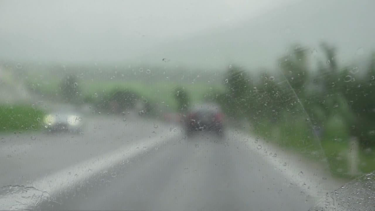 Rain Sounds From Inside A Car - Ambient Noise for Relaxing, Studying, Or Trying to Sleep