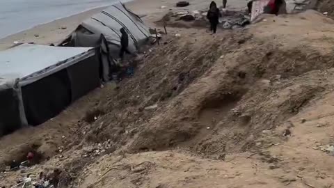 Tidal waves devastating over 12,000 tents of displaced Palestinian civilians