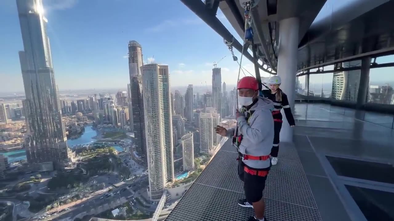 Hanging on the Edge - Burj Khalifa