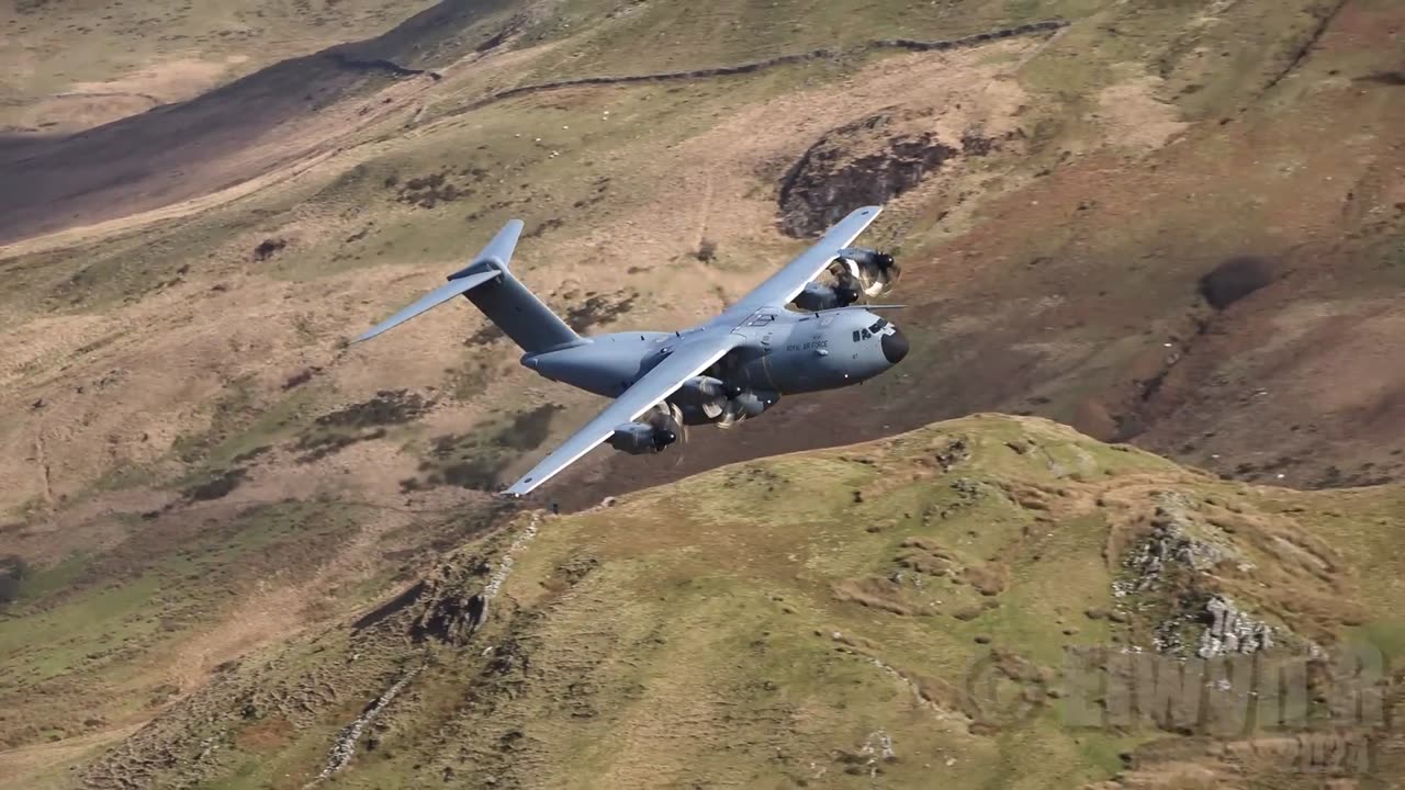 A400m Atlas Low Level Mach Loop