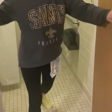 Healthy woman can no longer walk after the vaccination