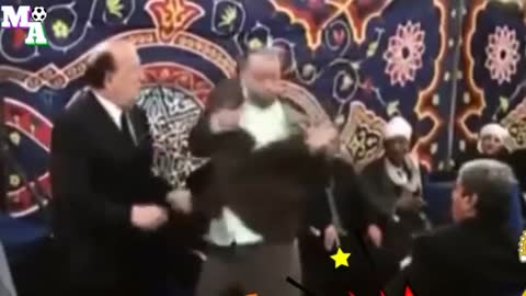 لا اقضر التحمل من كثره الضحك