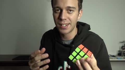 How to solve a rubik cube in 2 seconds