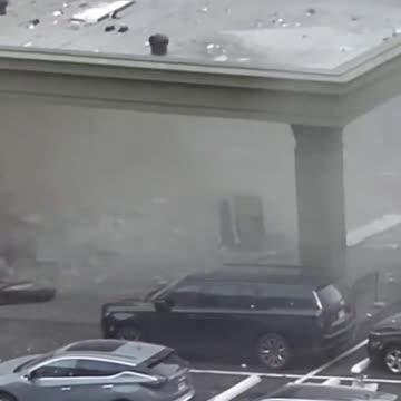 Footage after possible gas explosion in Fort Worth Texas