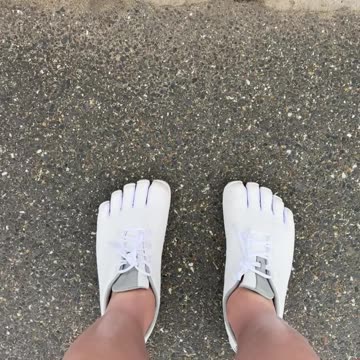 PELUVA(77) SHOES(66) = 143(November Fifth)