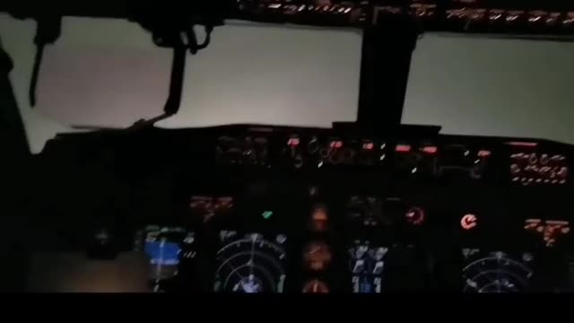 Aproximação Noturna ✈️