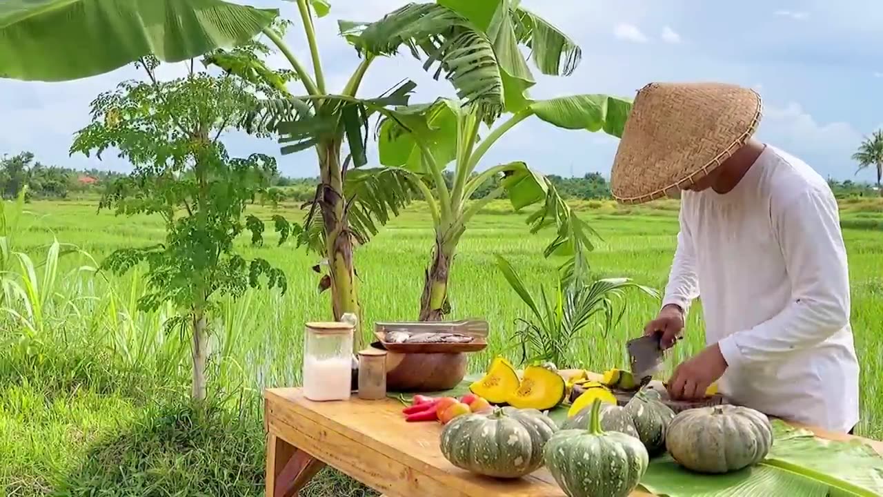 Cooking amidst Rice Fields: Meaty Squash Soup and Crispy-fried Squash