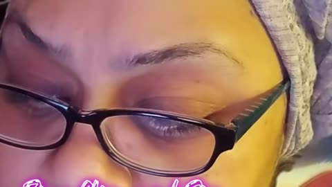 LadyBee gets almost 5 boxes dropped on her by a random person 1/1/24 #bigoclipandsip