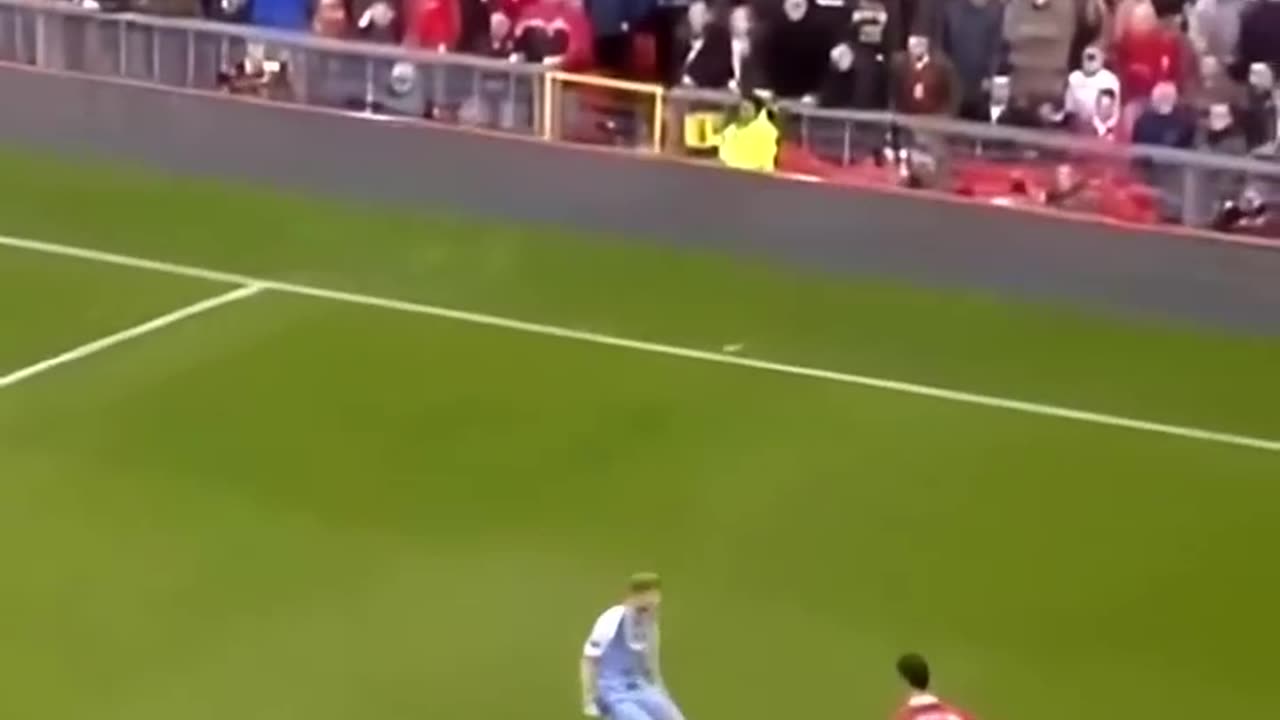 Cristiano Ronaldo Football Playing Tequnies!
