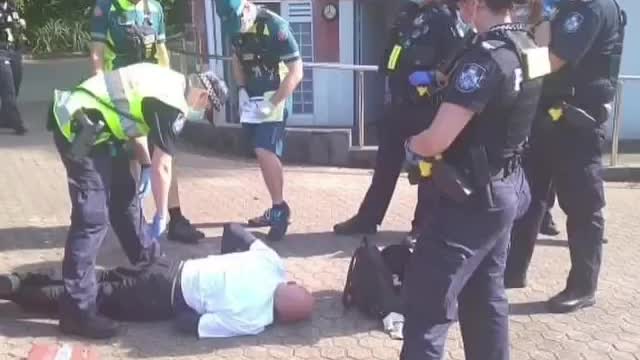 Queensland man arrested for not wearing mask, suffers seizure, cardiac arrest