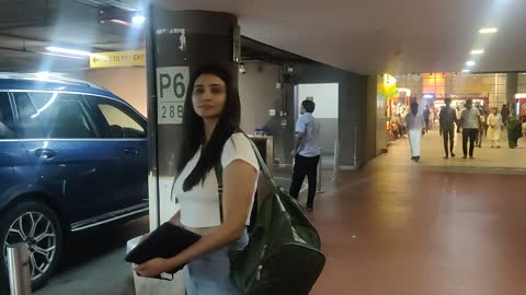 Daisy Shah Spotted At Airport