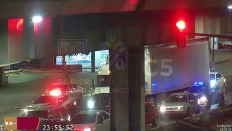 Robo a Camión de Carga _ Secuestro Express - C5 CDMX Iztapalapa