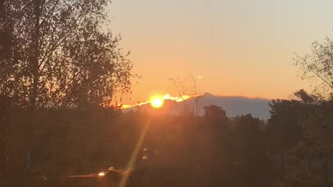 Amazing sunset view. Watch till the end, then you can see what happen at the last moment.🌄 #shorts