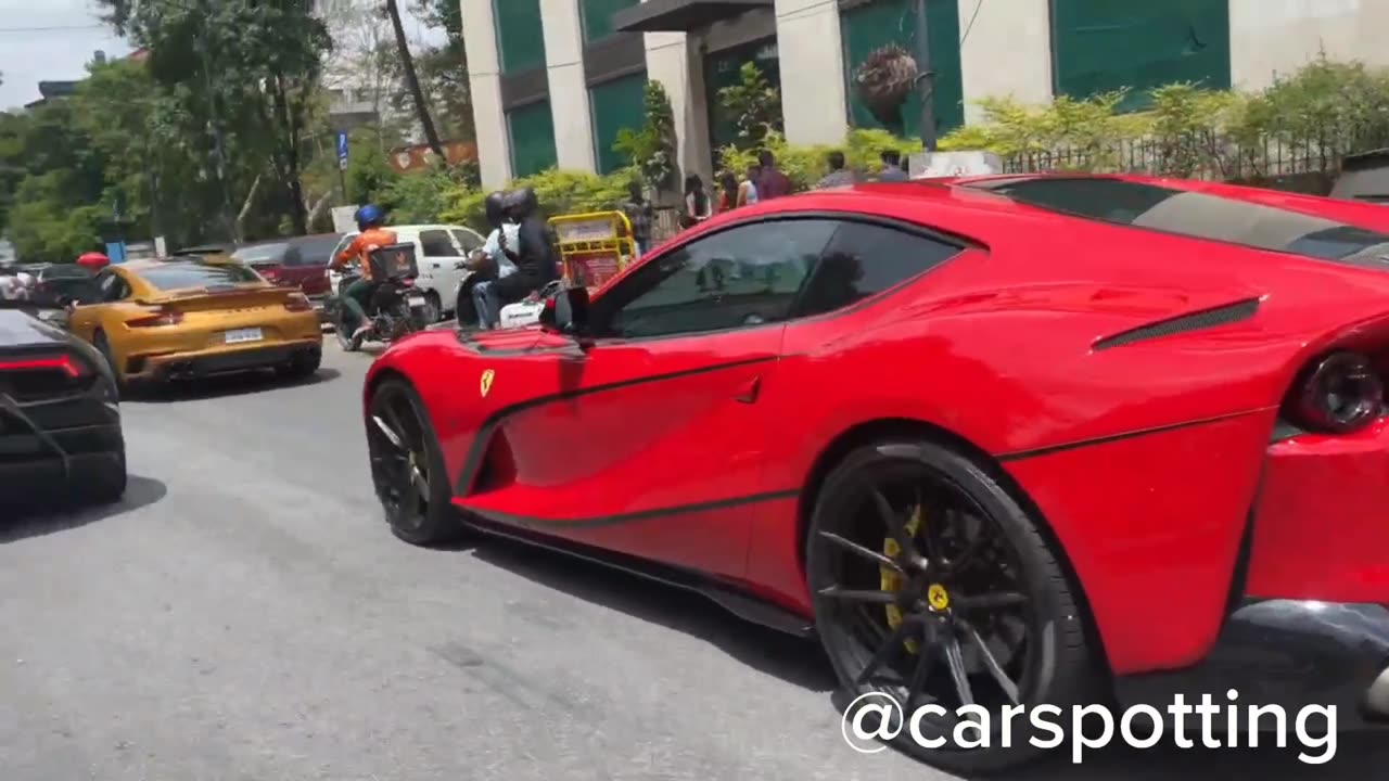 SuperCars Mania in Road, Insane Engine Sound