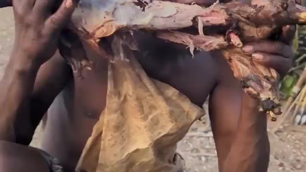 Oh Hell Naw You Wont Believe What This African Tribesman Was Eat