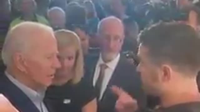 BIDEN HAI LE MANI SPORCHE DI SANGUE