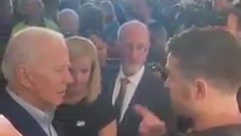 BIDEN HAI LE MANI SPORCHE DI SANGUE