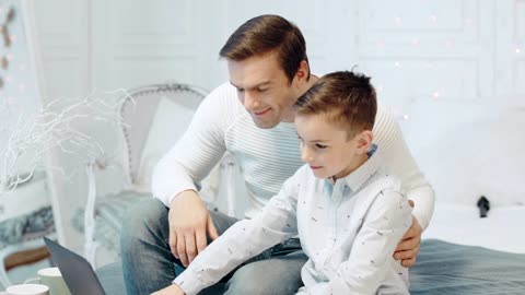 HOW PARENTS CAN KEEP KIDS SAFE ONLINE! 5 EASY STEPS!