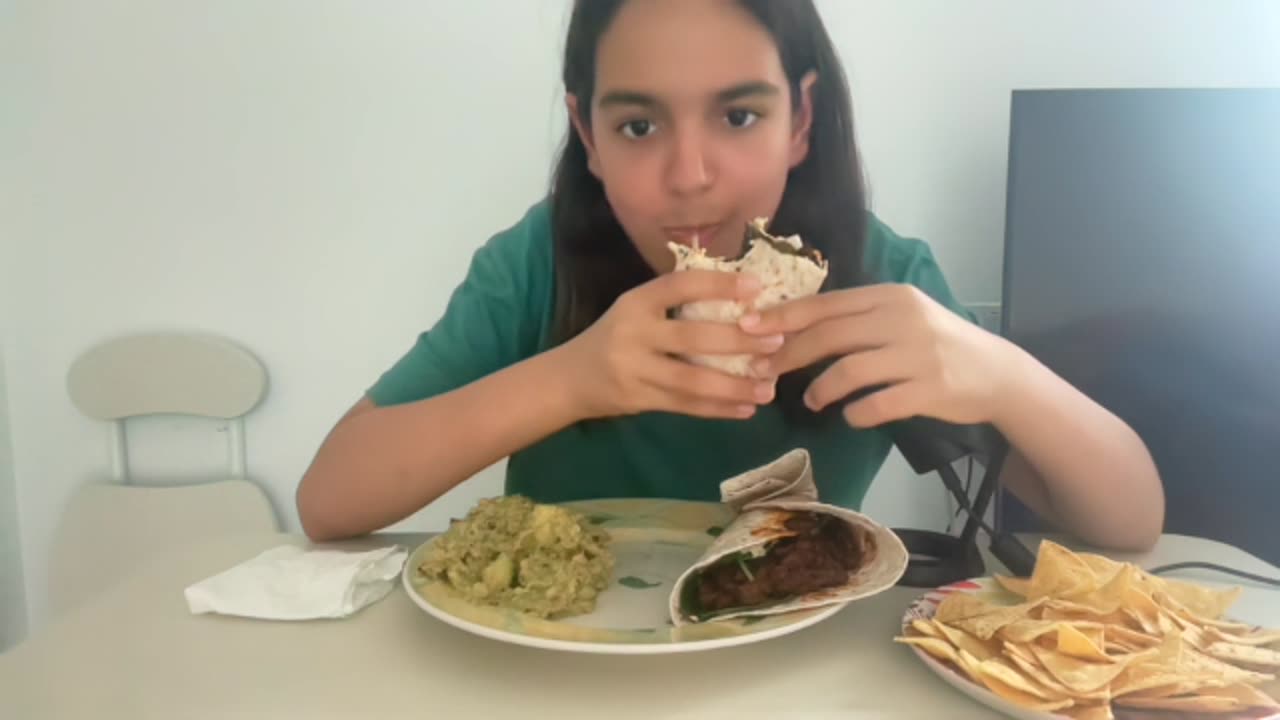 ASMR Buritto Mukbang