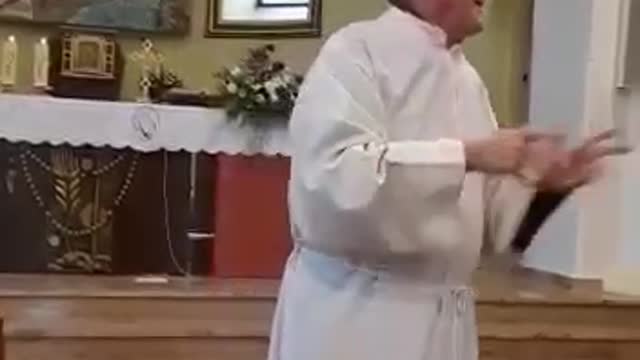 PADRE PETAR SMENTISCE BERGOGLIO (E PADRE LIVIO) SUI VACCINI