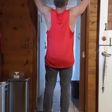 65 yr old SEATED DB PRESS 65lbx8r 🎥 MONDAY NOV 13th PRESSES / PULL-UPS