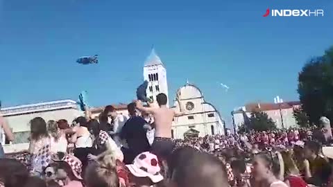 Francuzi slavili gol, Zadrani ih gađali bocama