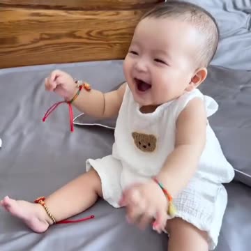 Funny Baby Moments 02